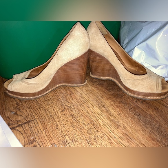 Spring Wedges - Picture 7 of 8